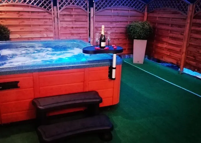 빌라 Lawendowy Dworek Laskowka (Lower Silesia)